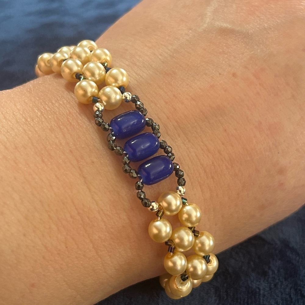 Handcrafted light champagne Czech glass pearl cat eye seed bead lattice bracelet